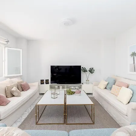 Beautiful 2 Bed Playas Del Duque + Parking Rdr294 * Marbella